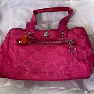 Coach Daisy Signature C's tote bag (Needs Cleaning on corners/and in spots)